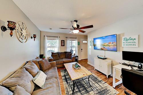 Charming Home In Oakland - Fire Pit & 6 Smart Tvs Home