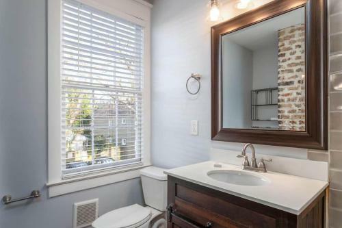 The Dewberry Suite At Morrison Manor