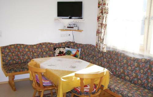 Apartment Trins