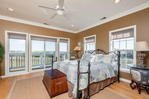 84 Waters Edge - Riverview Townhouse - Pool