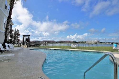 84 Waters Edge - Riverview Townhouse - Pool