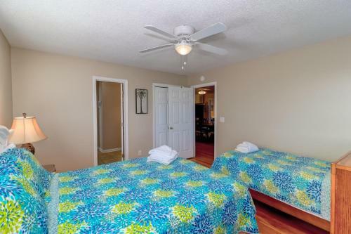 225 East Arctic