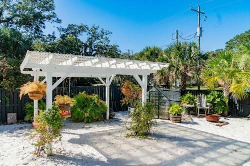 114 W Huron - Sand Castle - Saltwater Pool - Heated Upon Request