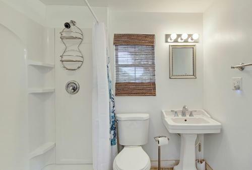 Apartamento New Listing! Boogie Down & Surf?s Up: 2-unit Home Duplex