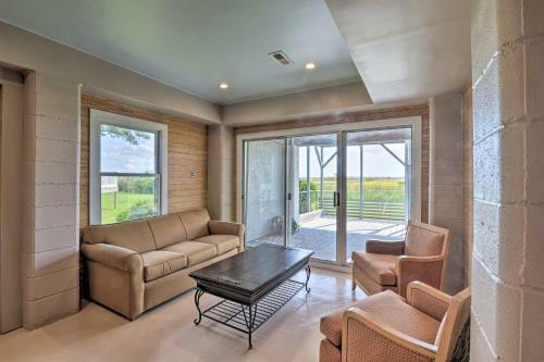 Luxurious Waterfront Retreat With Private Pier!