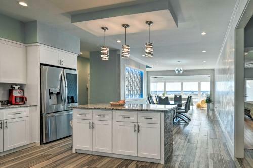 Luxurious Waterfront Retreat With Private Pier!