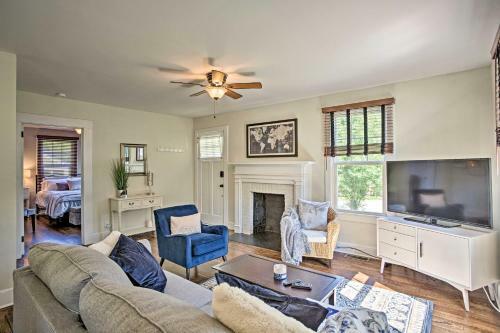 Luxe Updated Greenville Home With Yard Near Downtown!