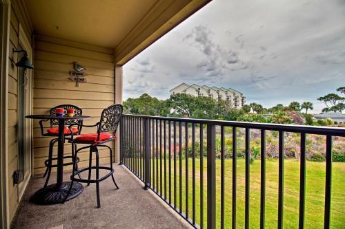 Updated Resort Villa With Pool Access, Steps To Beach