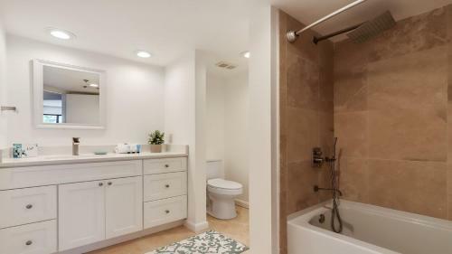 3426 Villamare