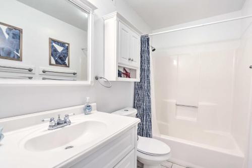 Apartamento Pristine Condo - Walk On Boardwalk To Beach!