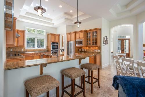 1 Brigantine Eight Br Home Private Pool