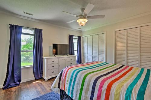 Modern Coastal Escape With Patio - 2mi To Beach
