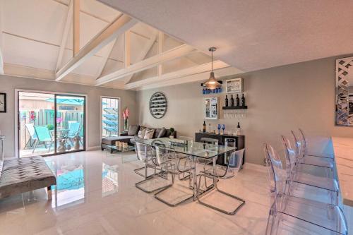 Resort Beach Villa - Short Walk To The Shore!