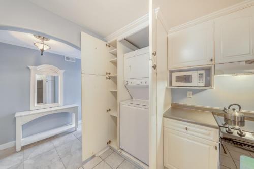 4 Bed 2 Bath Apartment In Queens Grant Villas