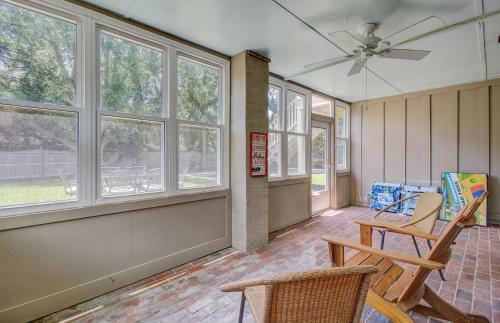 11 43rd Avenue