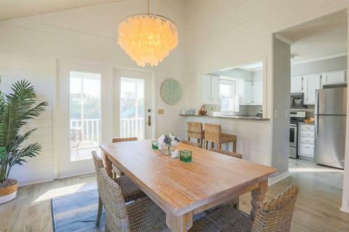 The Coastal Cottage