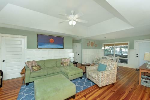 1030 Sparrow Pond Cottage