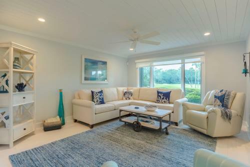 1304 Fairway Oaks Villa