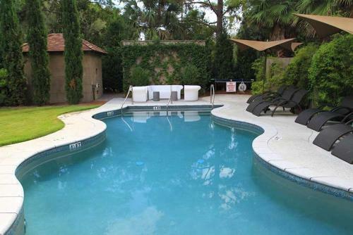 5518 Cypress Point