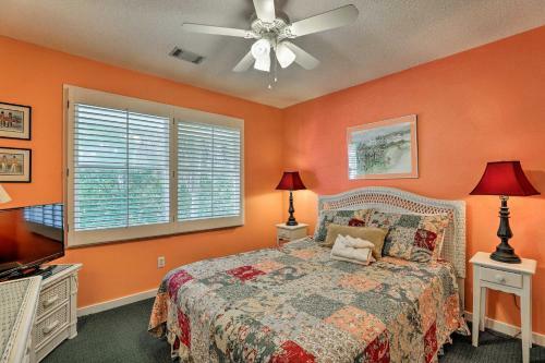 Breezy Southern Retreat With Deck - Walk To Beach!
