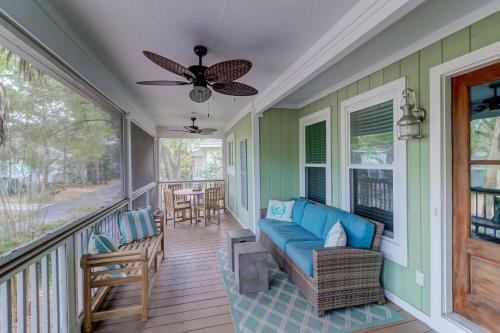 35 Twin Oaks