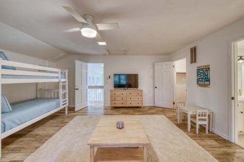 280 Saltmeadow Cove