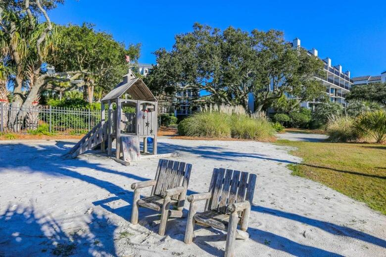 Array Of Sunshine Condo