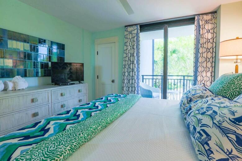 Array Of Sunshine Condo