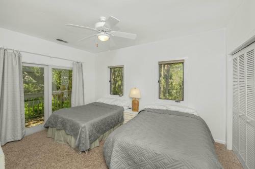 67 Forestay Court
