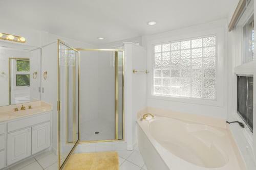 67 Forestay Court