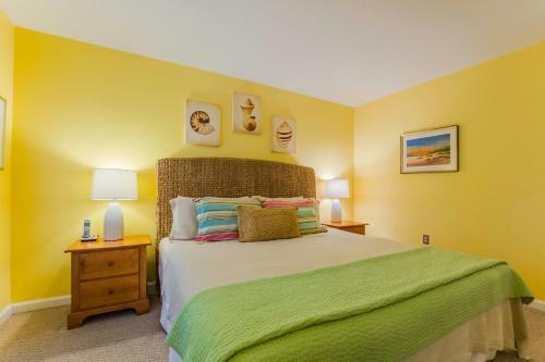 1407 Courtside Villa