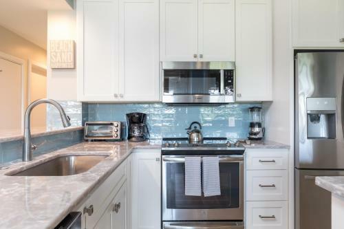 4989 Turtle Point Villa
