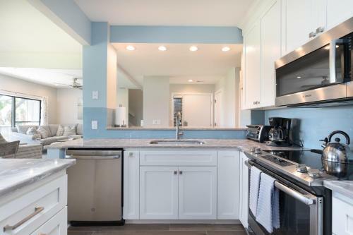 4989 Turtle Point Villa