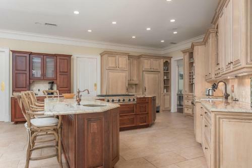 14 Royal Beach Drive