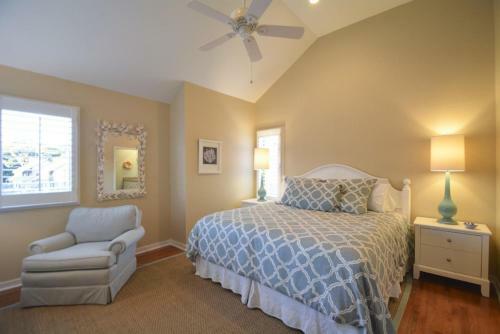 4366 Windswept Villa