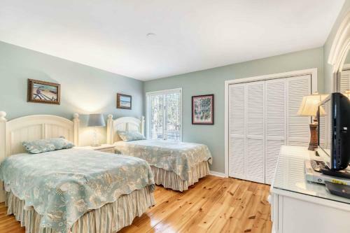 4583 Parkside Villa