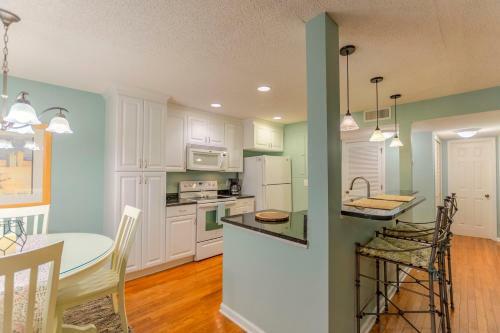 4689 Tennis Club Villa