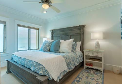 5135 Windswept Villa