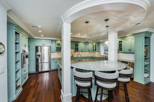 24 Surfsong Road