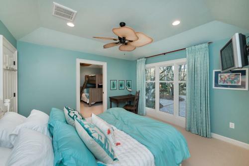 24 Surfsong Road