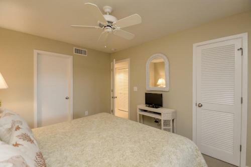1328 Fairway Oaks Villa