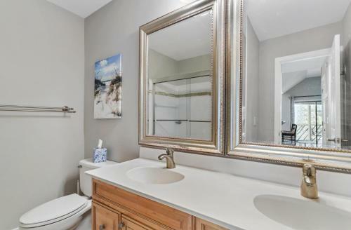 4736 Tennis Club Villa