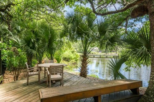 332 Catbrier Court