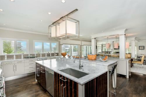 44 Surfsong Road