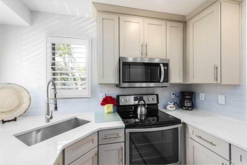 4516 Parkside Villa