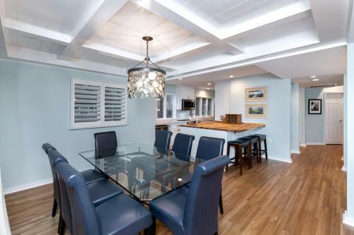 1120 Duneside Villa
