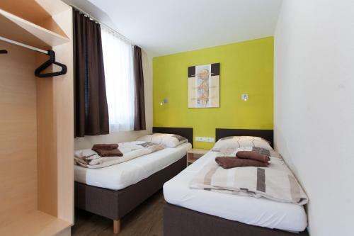 Rutsche Hostel