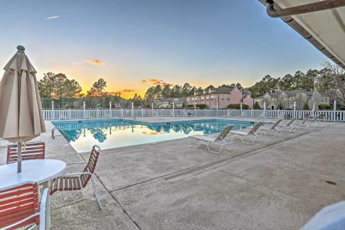 Apartamento Condo On Golf Course With Pool - 10 Mi To Boardwalk!