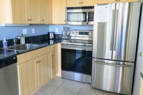Apartamento New Ocean Front Corner Unit