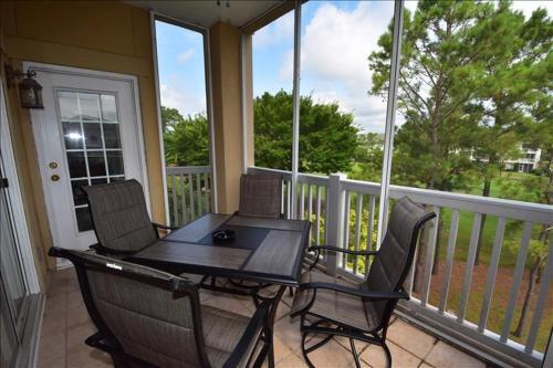 437 Edgewater Villa